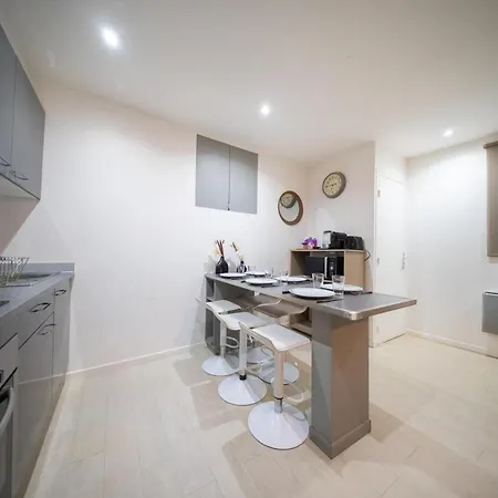 Charming Aparment In 5th - 4 Beds For 6 Guests Апартаменты *